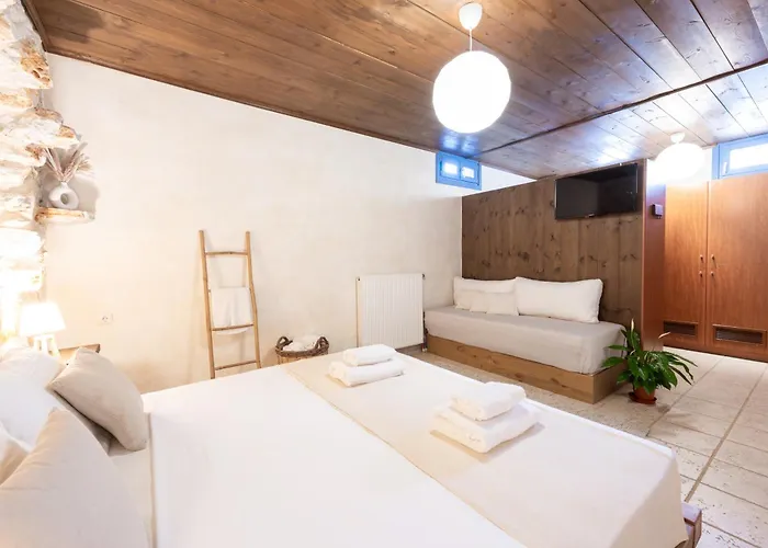 Lydia Вилла Парос